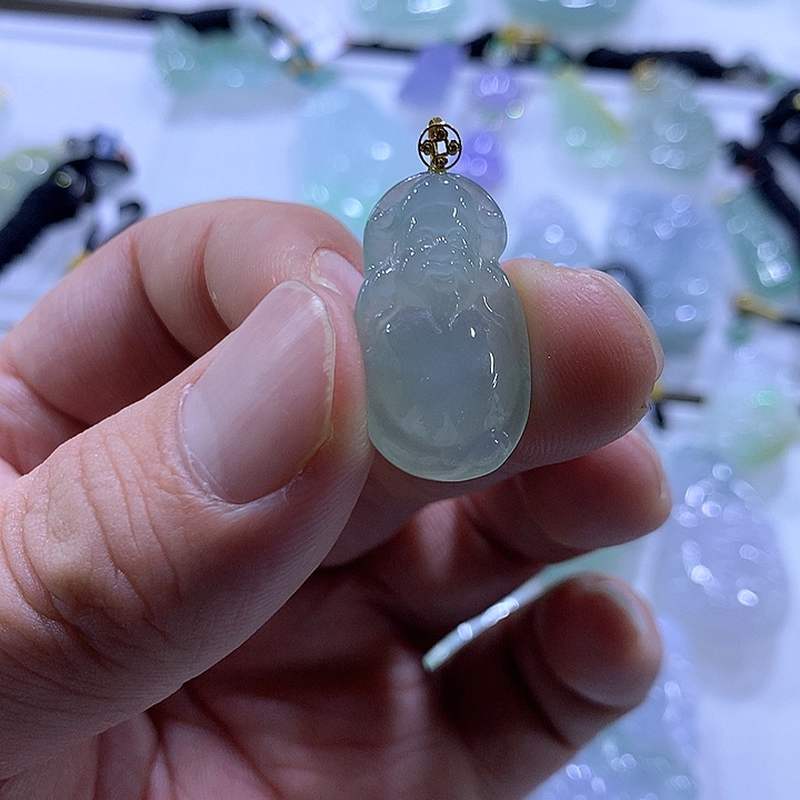 翡翠颈饰18K金镶嵌天然翡翠A货吊坠