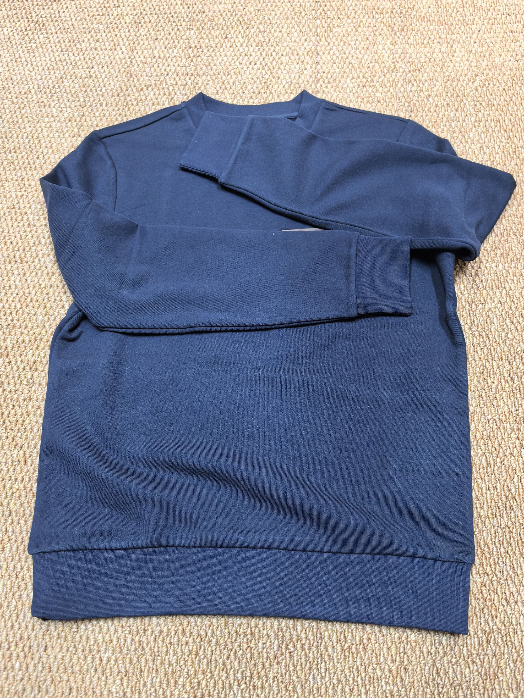 【畅老板奢品】胸口布标卫衣