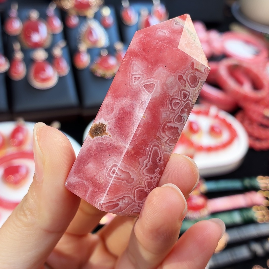 菱锰矿（红纹石）未镶嵌珠宝半成品晶柱