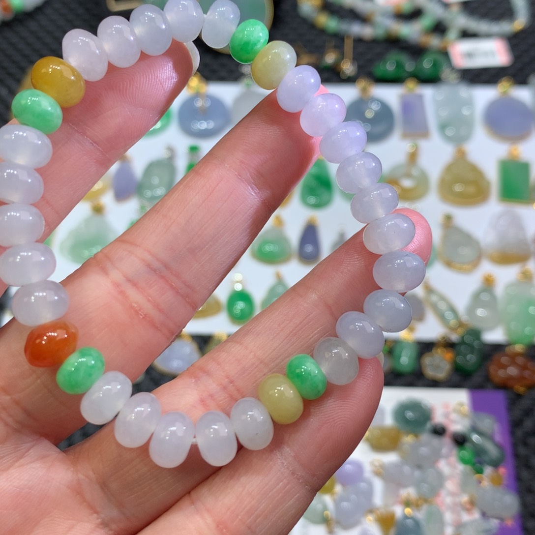 翡翠颈饰未镶嵌翡翠吊坠的未镶嵌