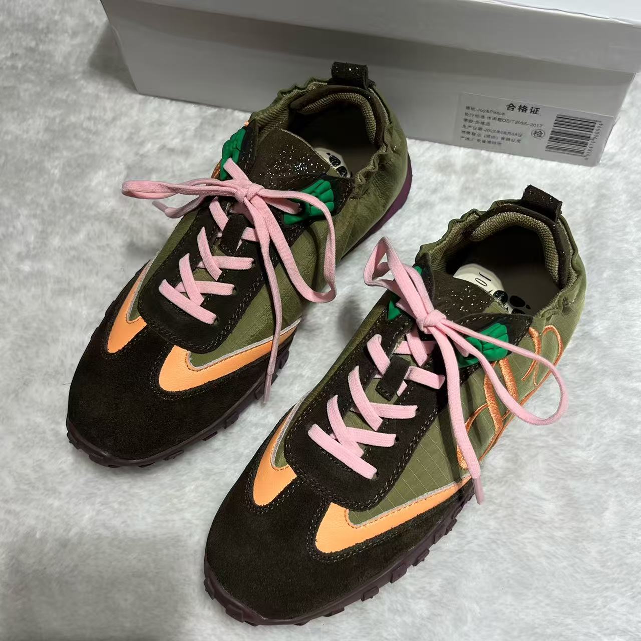 {真}小酒窝秋季新款联合彩蛋小熊休闲德训鞋女24102