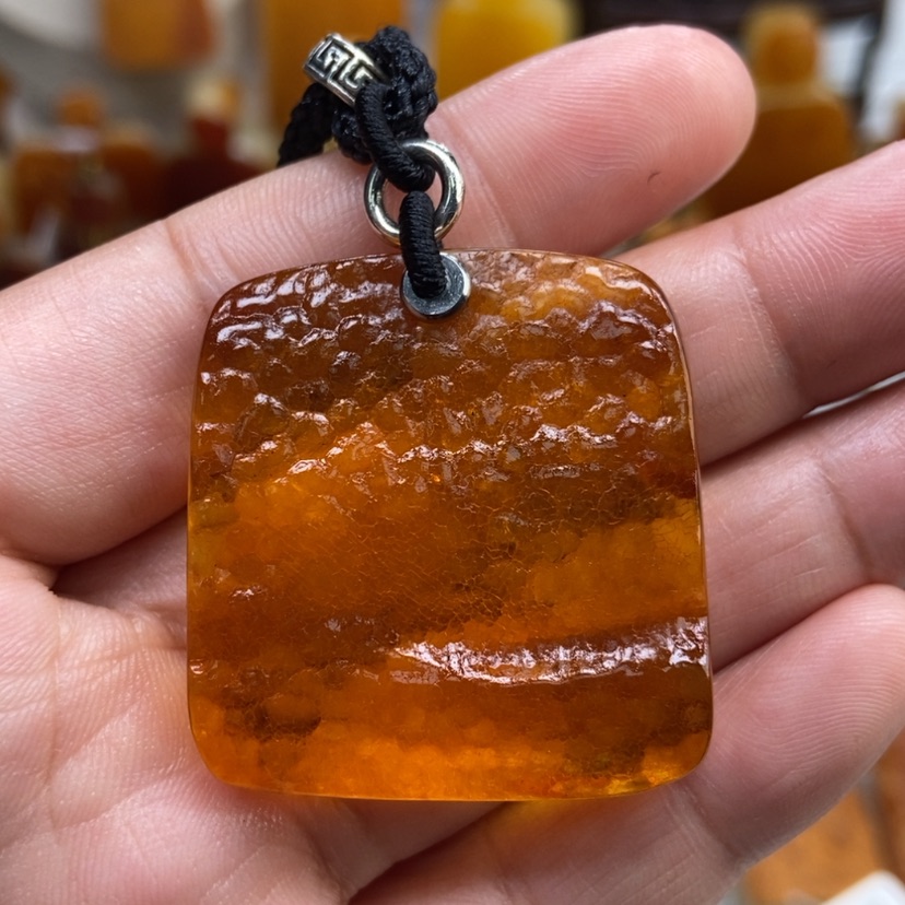 【闪购商品】琥珀颈饰未镶嵌