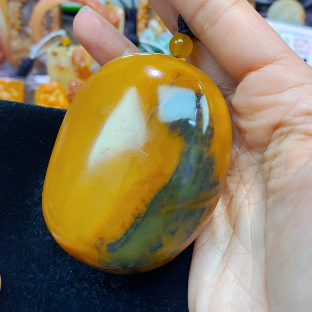 未镶嵌石英质玉（黄龙玉）吊坠(不含链)