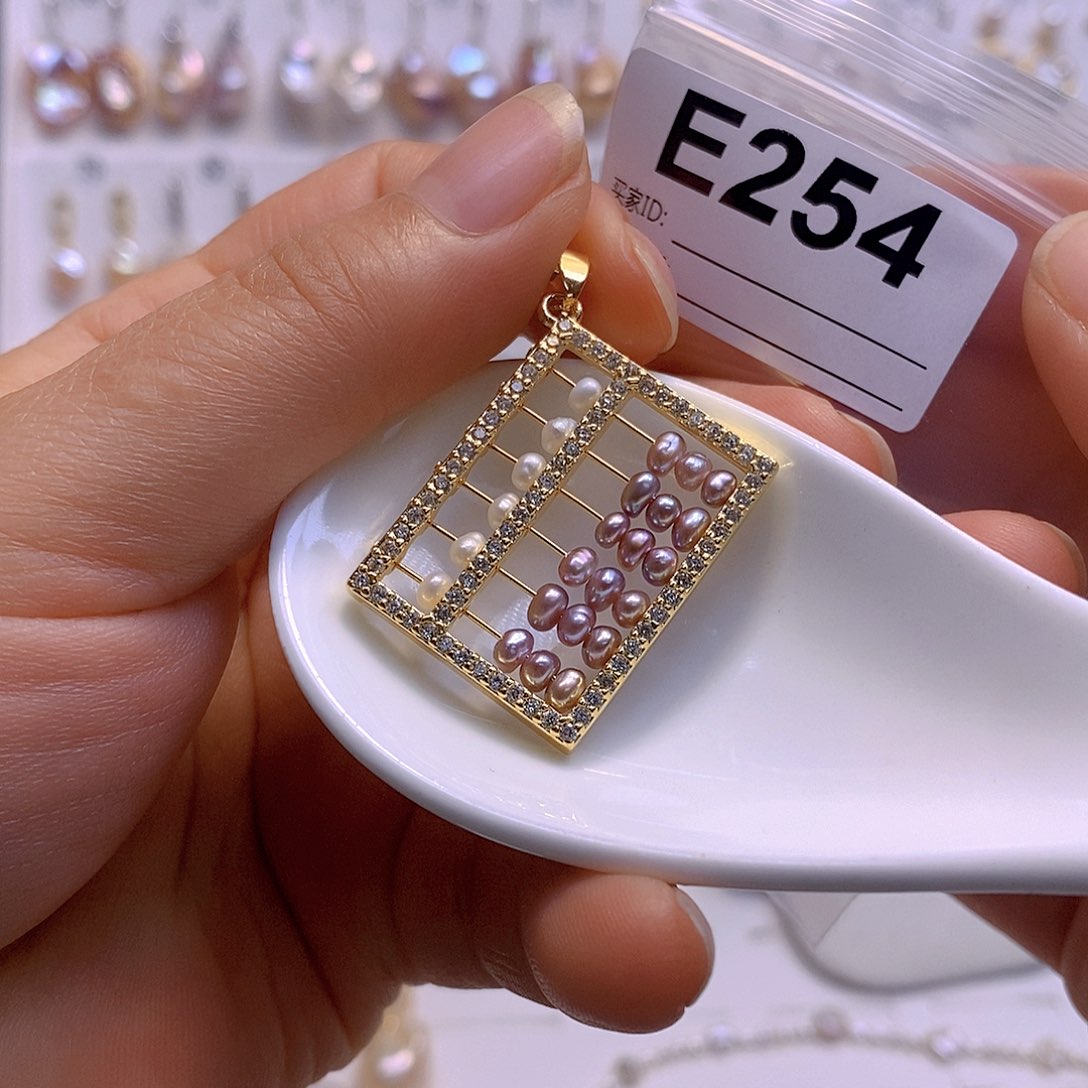 淡水珍珠颈饰合金