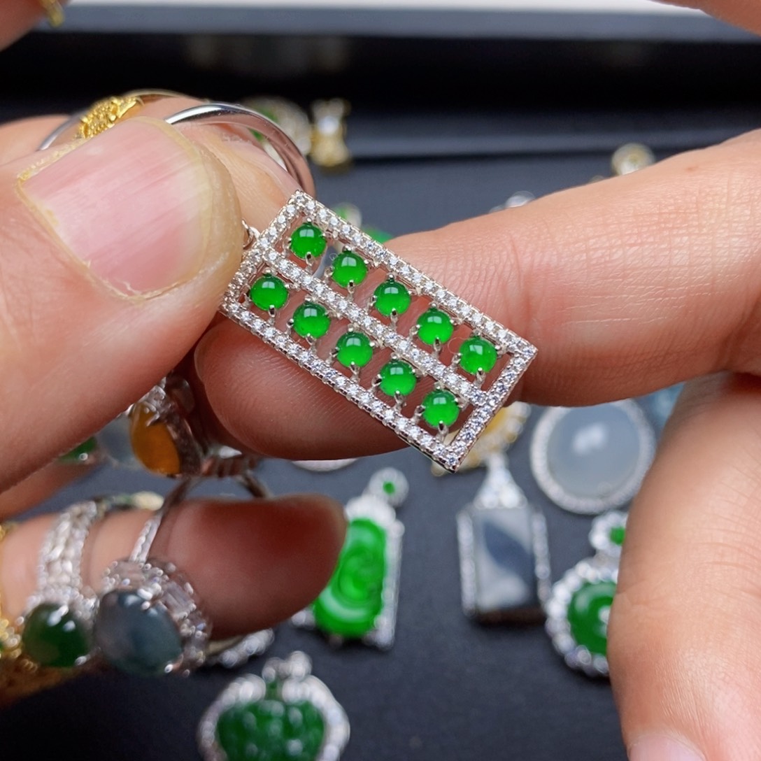 翡翠颈饰银S925镶嵌项链