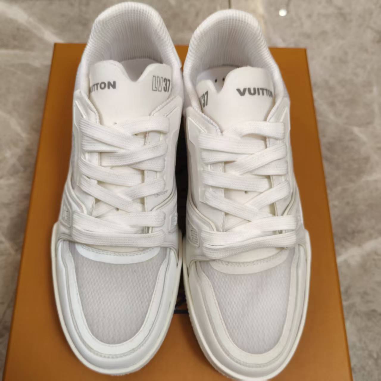 99新 LouisVuitton/路易威登 美洲杯联名网面透气休闲鞋 151