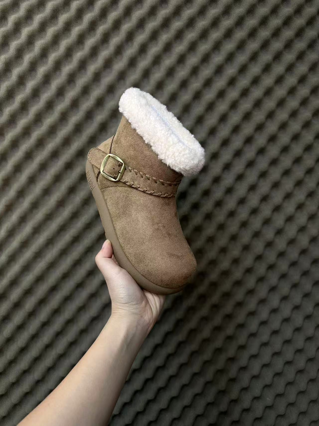 《晨妈》休闲时尚女鞋219号