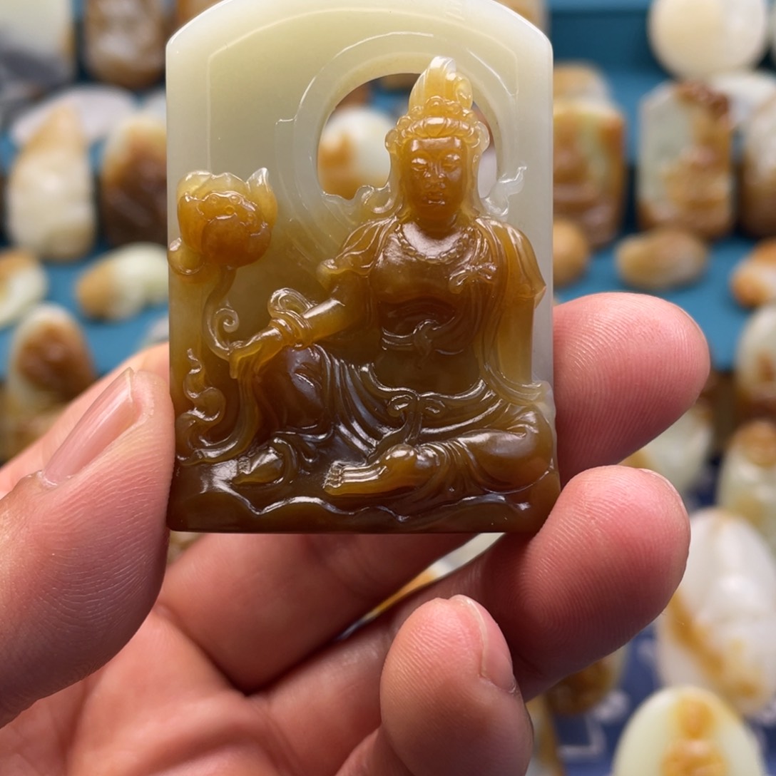 和田玉颈饰未镶嵌