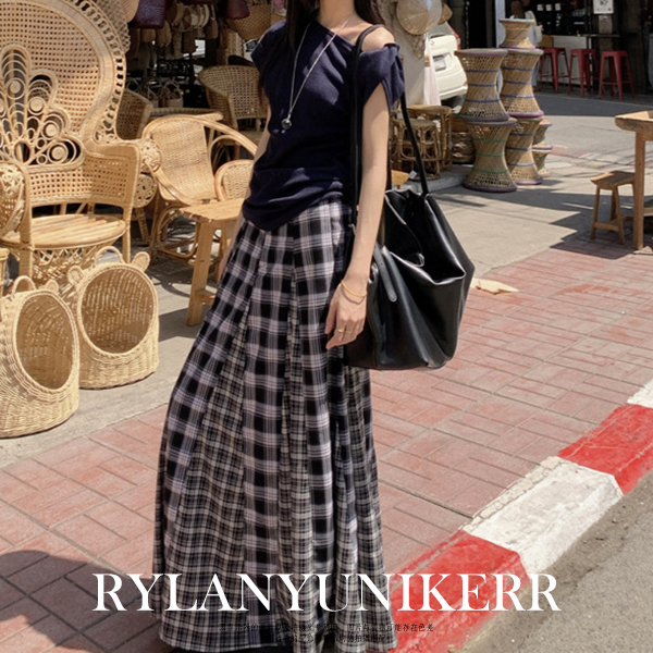 RYLAN藏青色斜肩修身不规则露肩上衣不规则拼接大小方格长裙套装