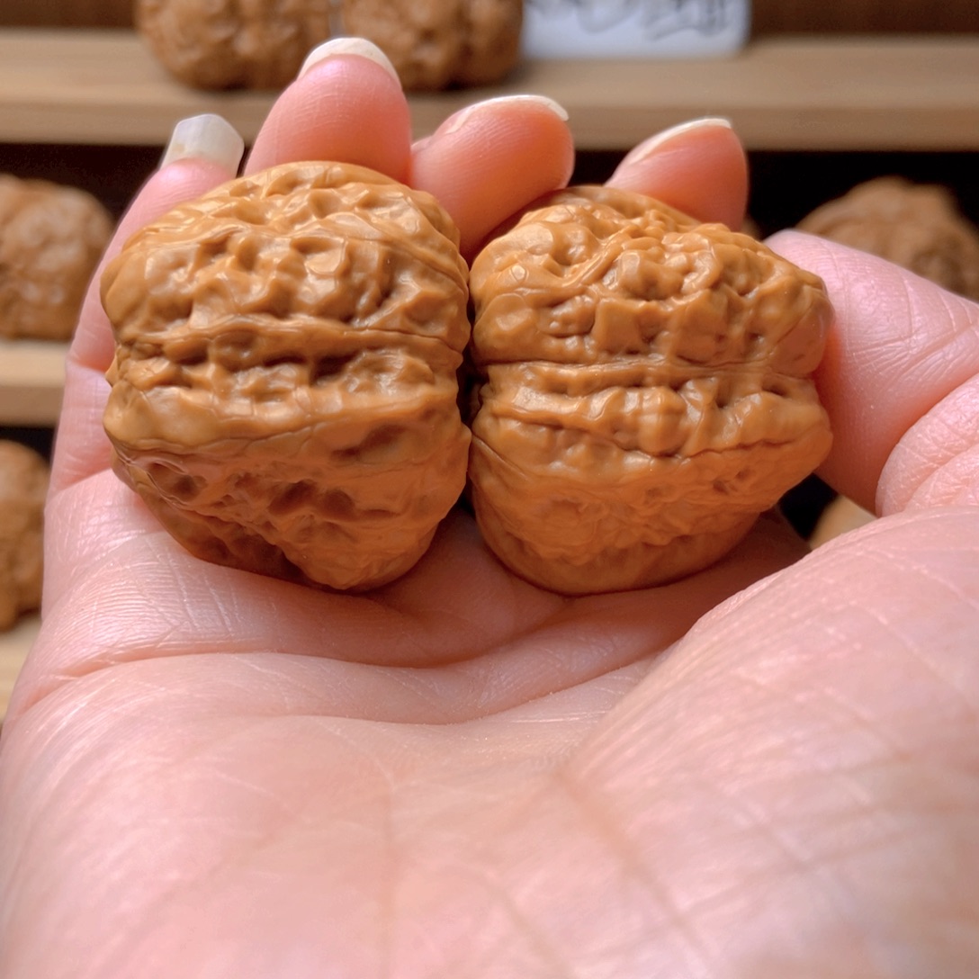 文玩核桃吊坠刘*臣蛤蟆头