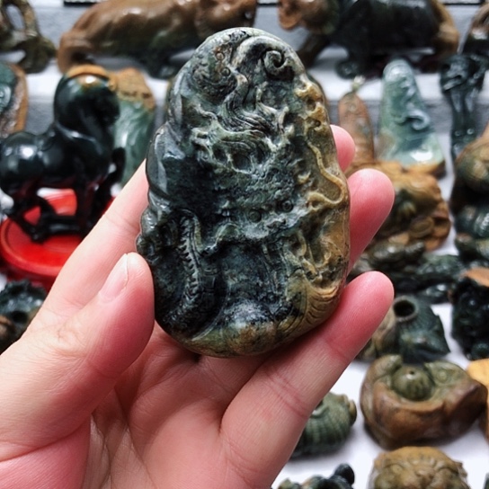 岫岩河磨玉（透闪石质玉）把件未镶嵌