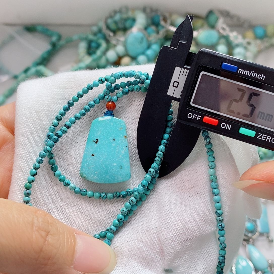 未镶嵌绿松石珠宝奇石