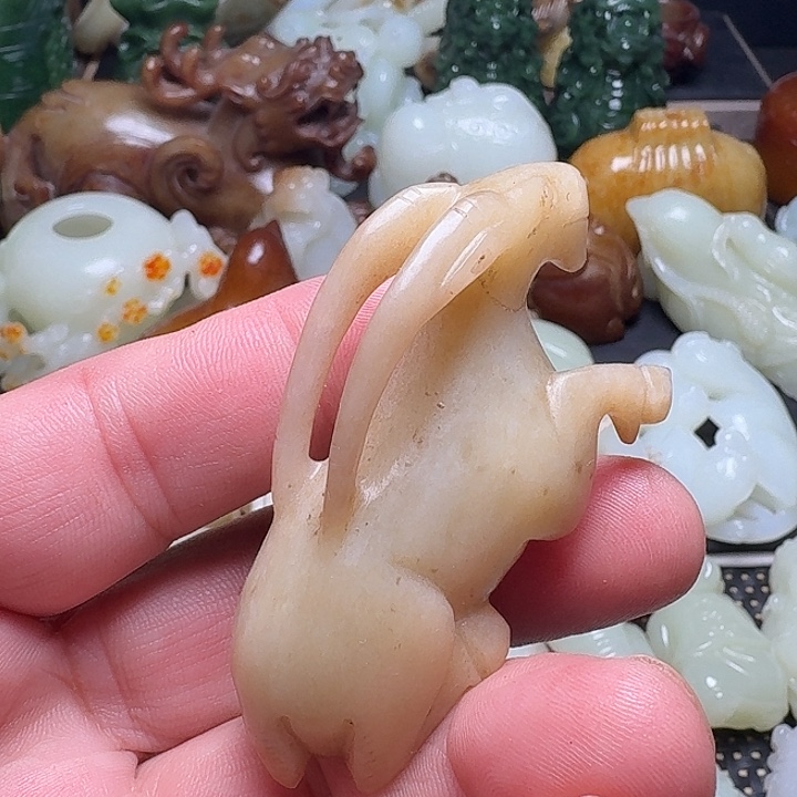 和田玉未镶嵌挂件