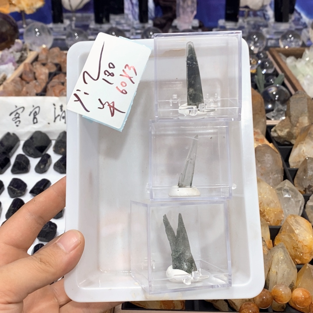 y***z水晶珠宝半成品未镶嵌