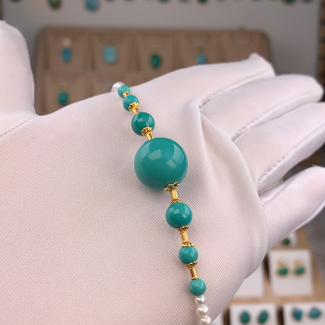 绿松石未镶嵌颈饰