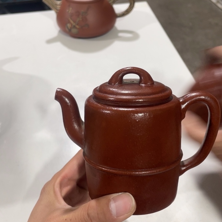 紫砂茶壶老厂紫砂壶一件。