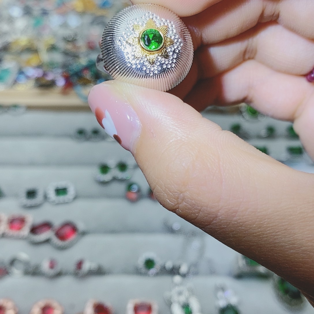 【闪购商品】托帕石耳饰银S925镶嵌