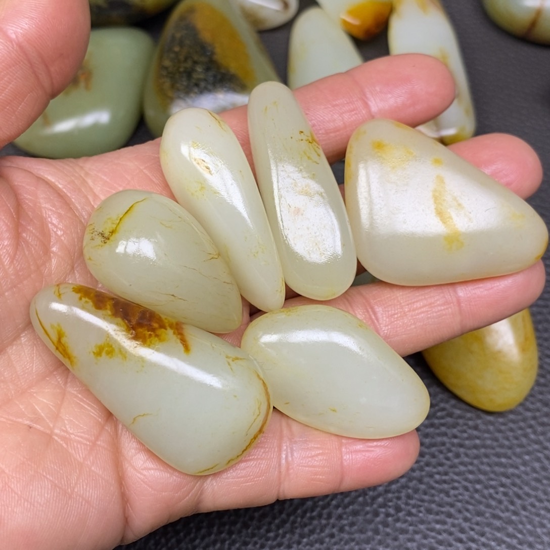 和田玉挂件^_^未镶嵌魏*彪