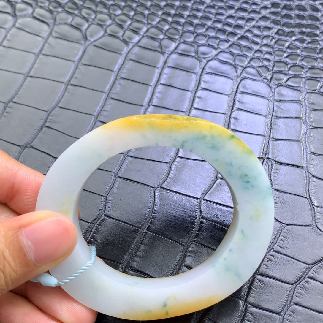 定制翡翠未镶嵌翡翠手镯