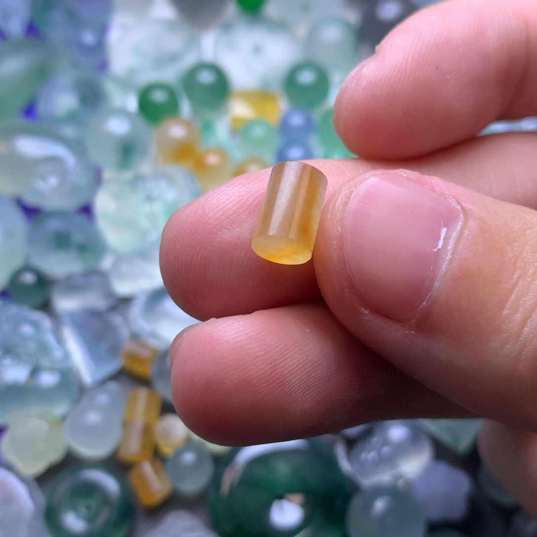 然***！定制翡翠未镶嵌挂件