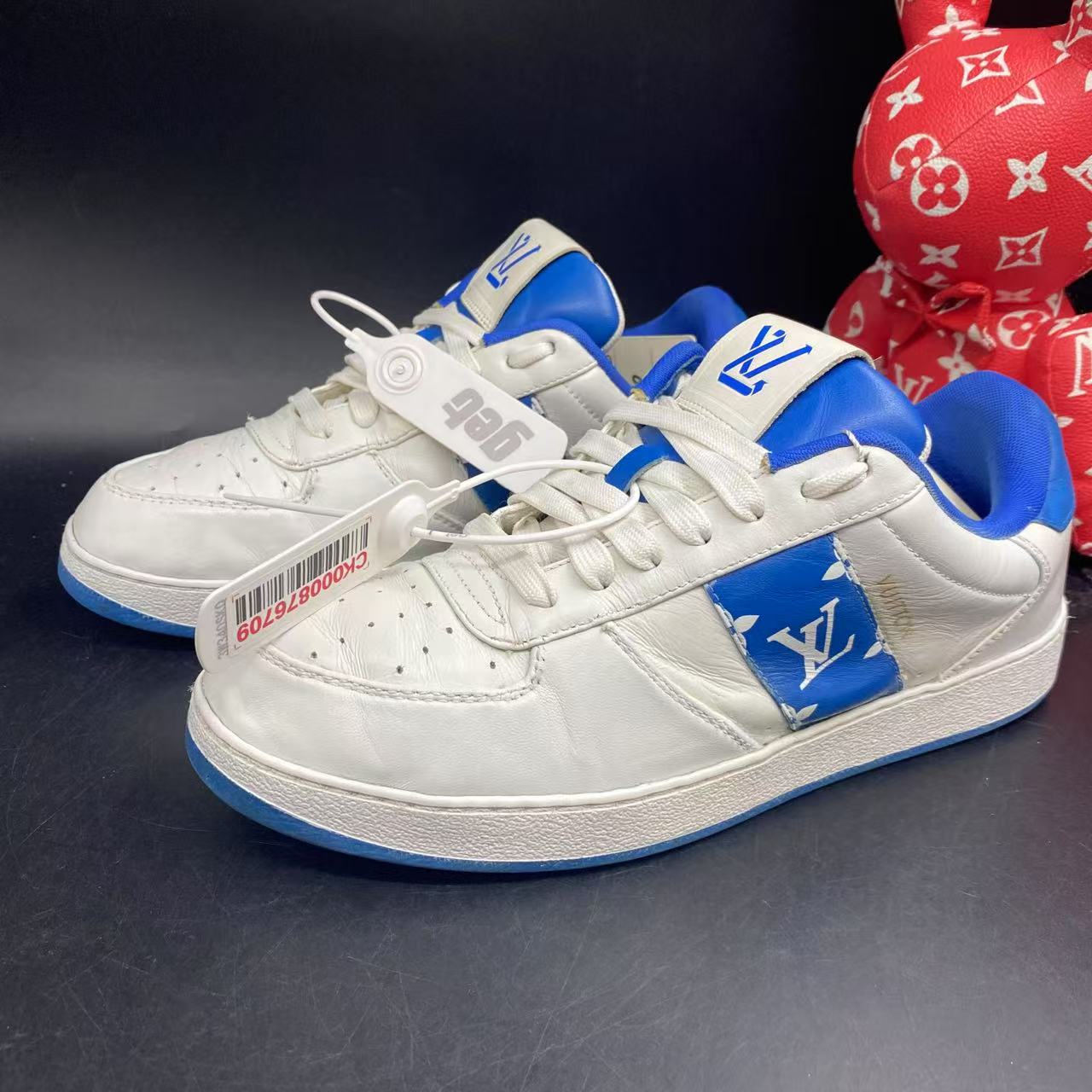 95新 LouisVuitton/路易威登 男士白蓝休闲时尚板鞋39欧码ddm1916