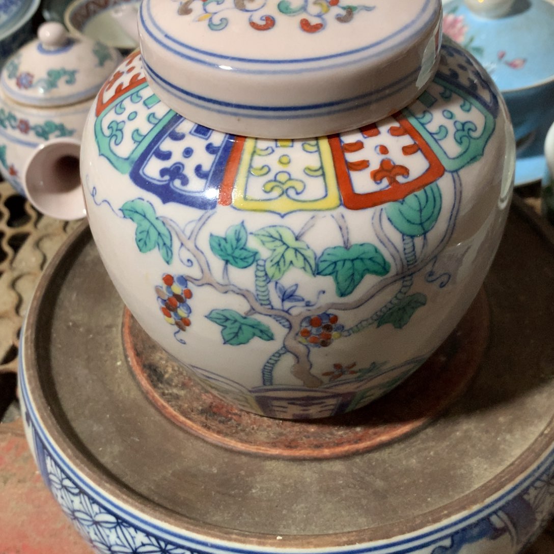 生***高端大气上档次瓷器。