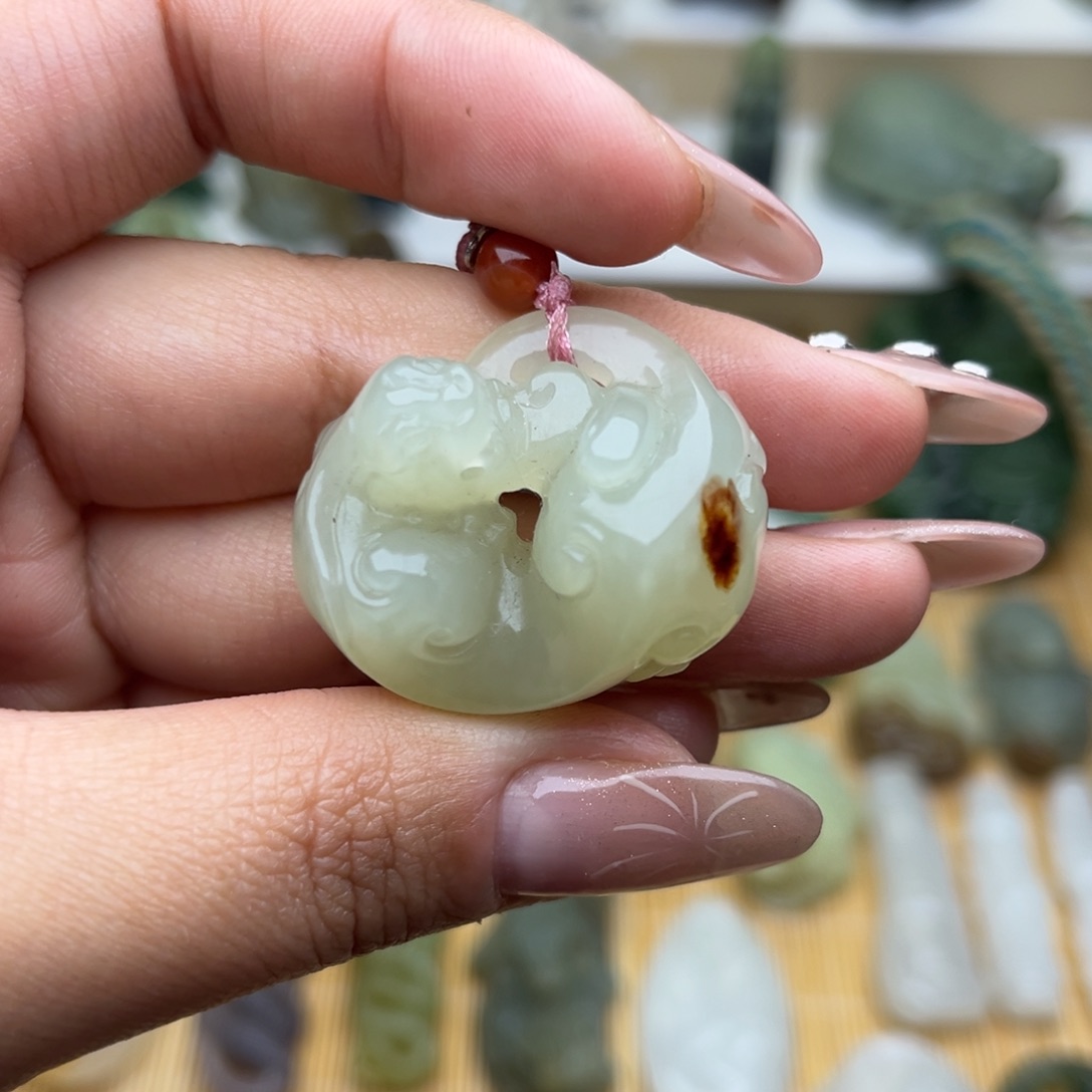 和田玉颈饰未镶嵌