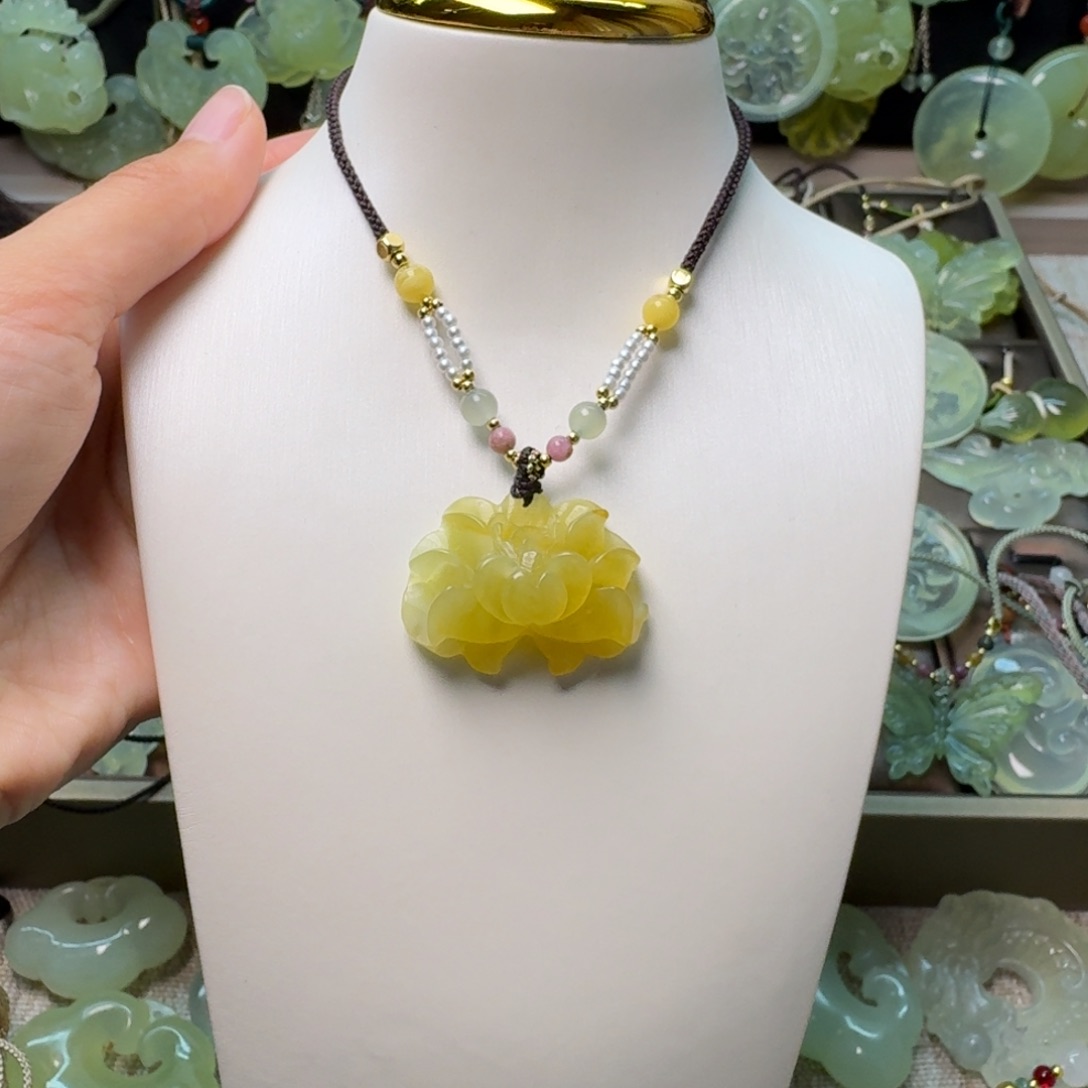 蛇纹石玉项链未镶嵌