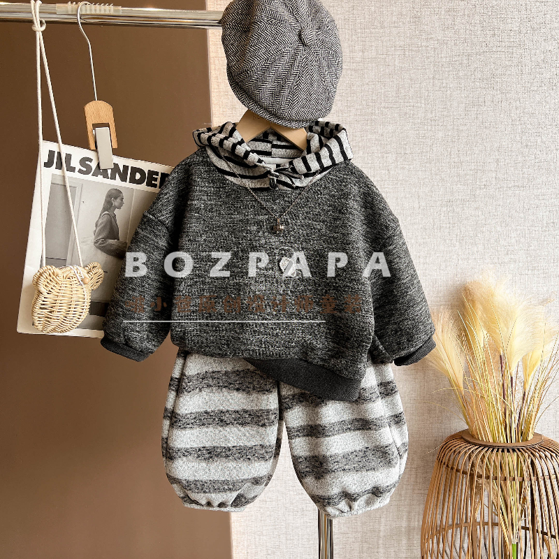 现货啵小爸【芝麻米糕】2025年冬新款男童小鸟印花连帽软糯加绒卫衣