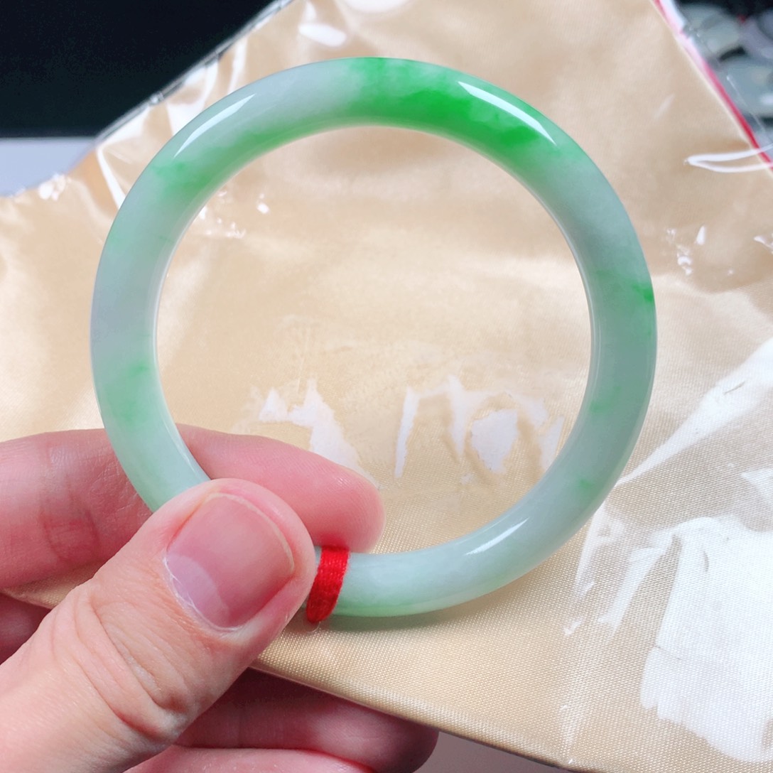 翡翠手镯未镶嵌翡翠手镯56