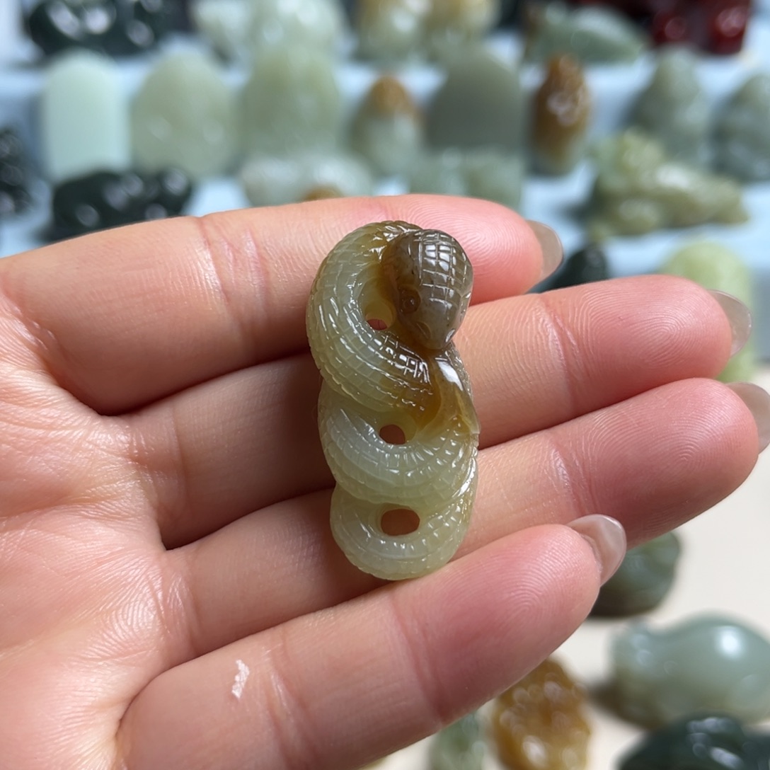 和田玉未镶嵌挂件