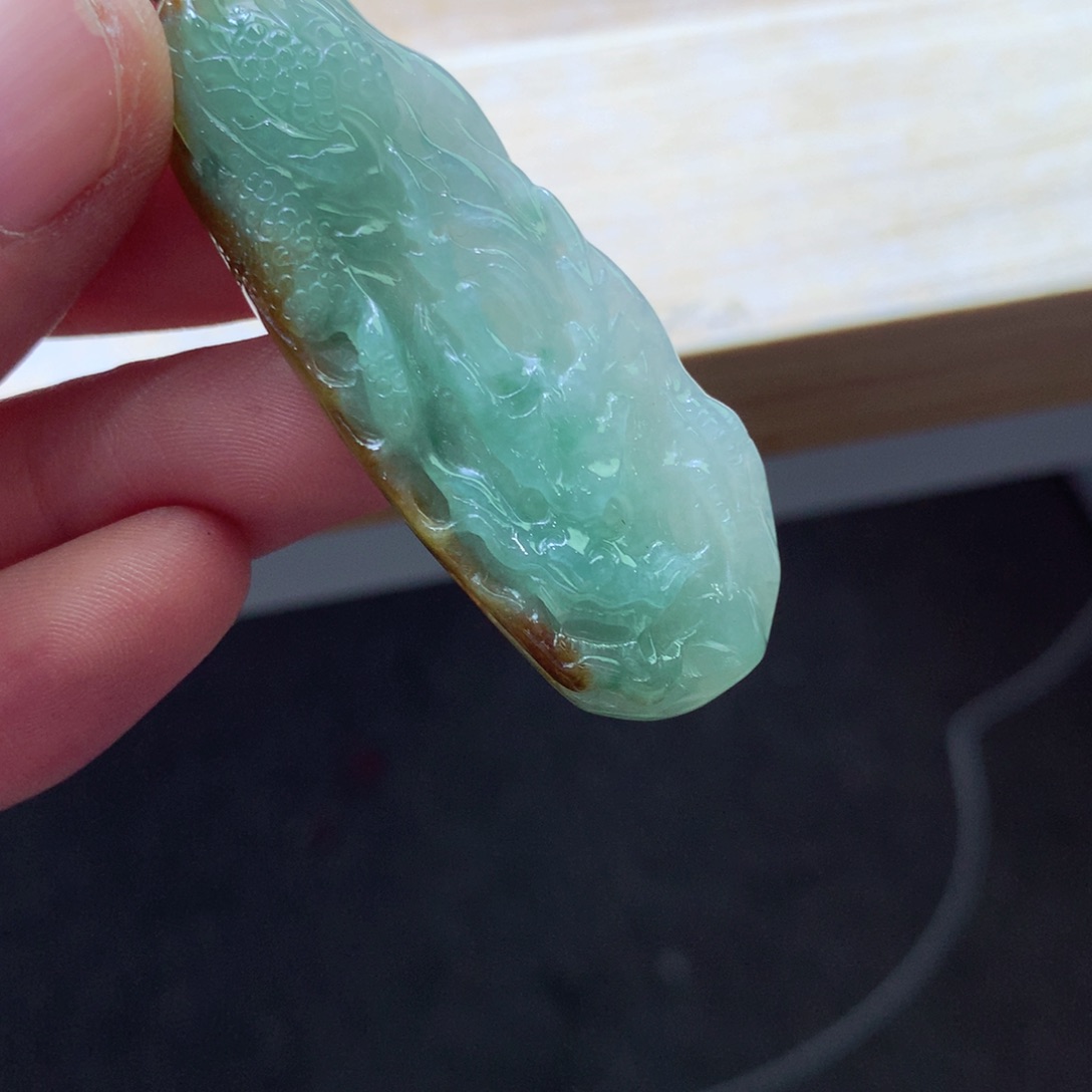 翡翠颈饰未镶嵌吊坠