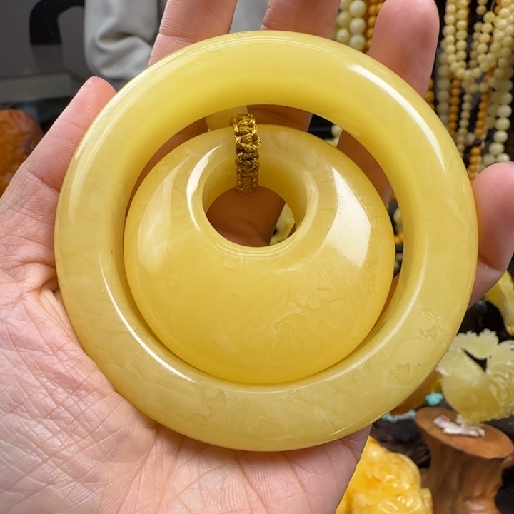 蜜蜡珠宝奇石未镶嵌有瑕疵58