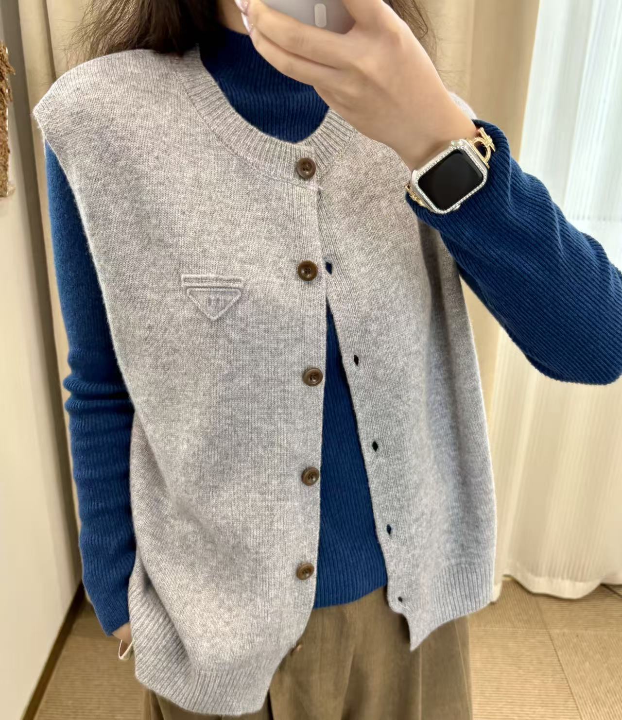 冬季极简风通勤风羊毛坎肩针织秋冬气质