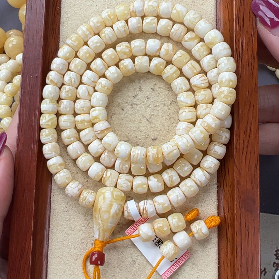 琥珀手链未镶嵌30.35虎皮