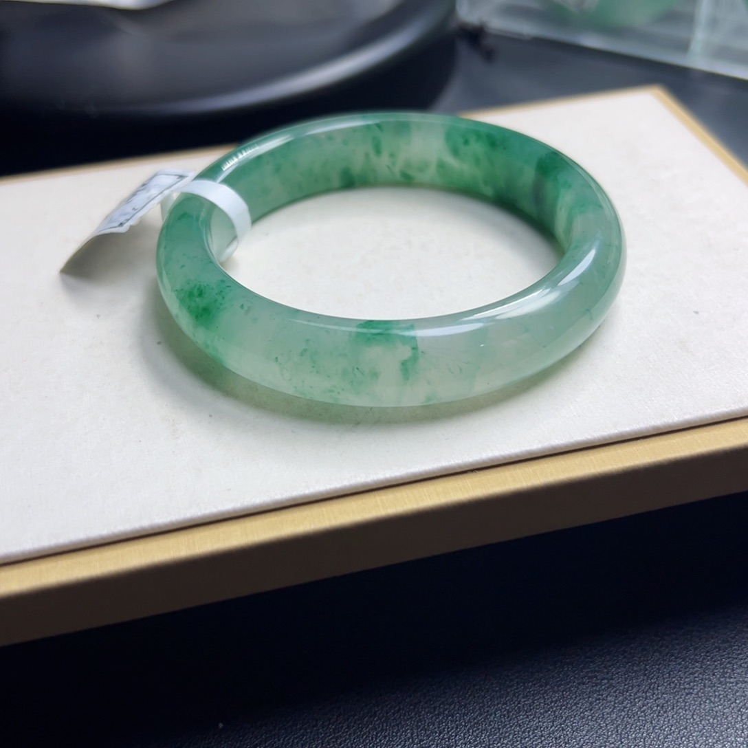 石英质玉手镯未镶嵌59