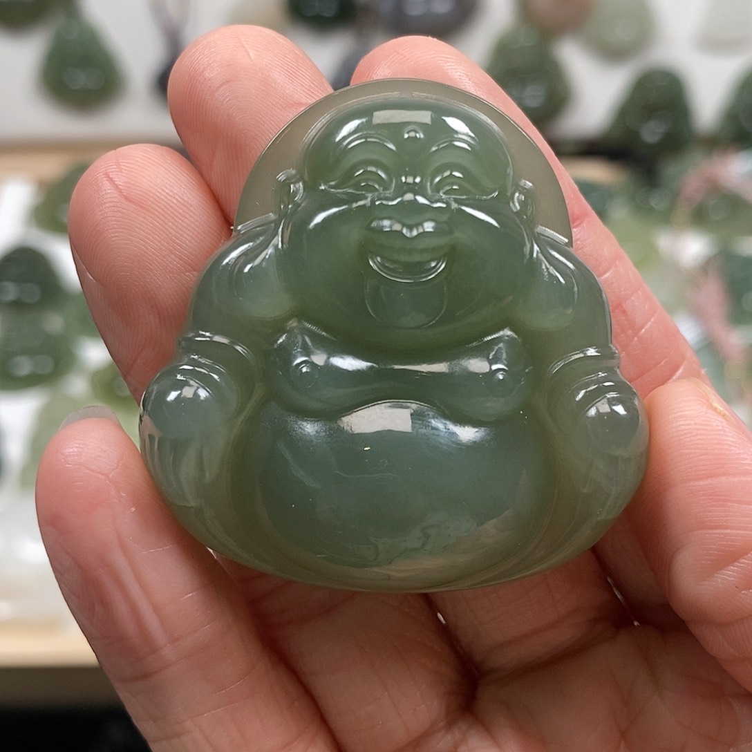 和田玉颈饰未镶嵌卡40