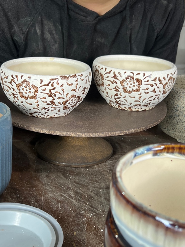 福利辉哥花盆2个中号 送托盘