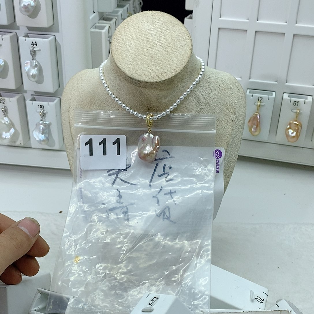 淡水珍珠颈饰合金