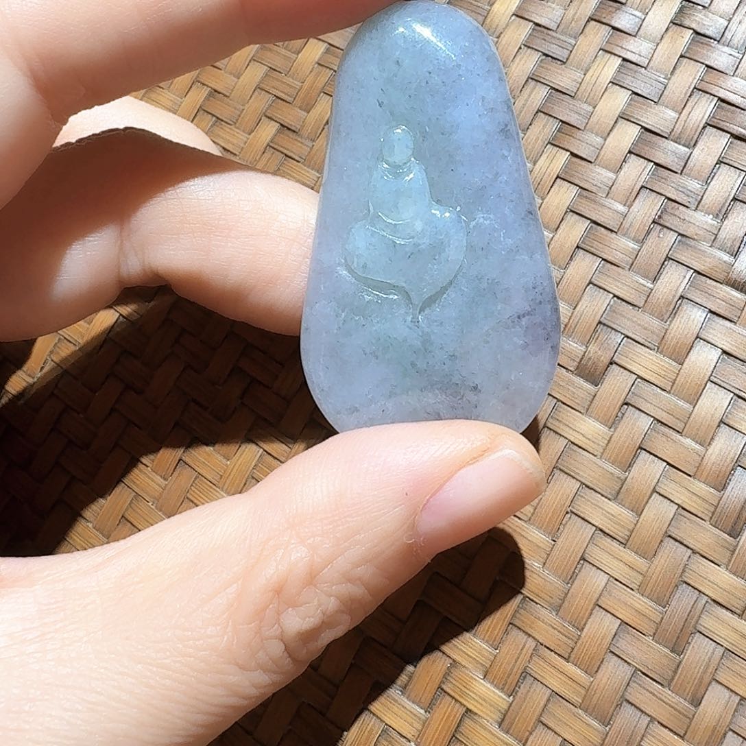 颈饰未镶嵌翡翠个性十足