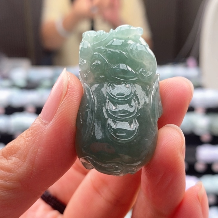 【闪购商品】颈饰未镶嵌翡翠慎*