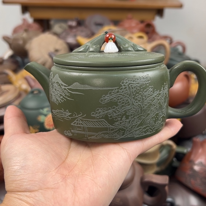 紫砂茶壶底部蹭到微瑕