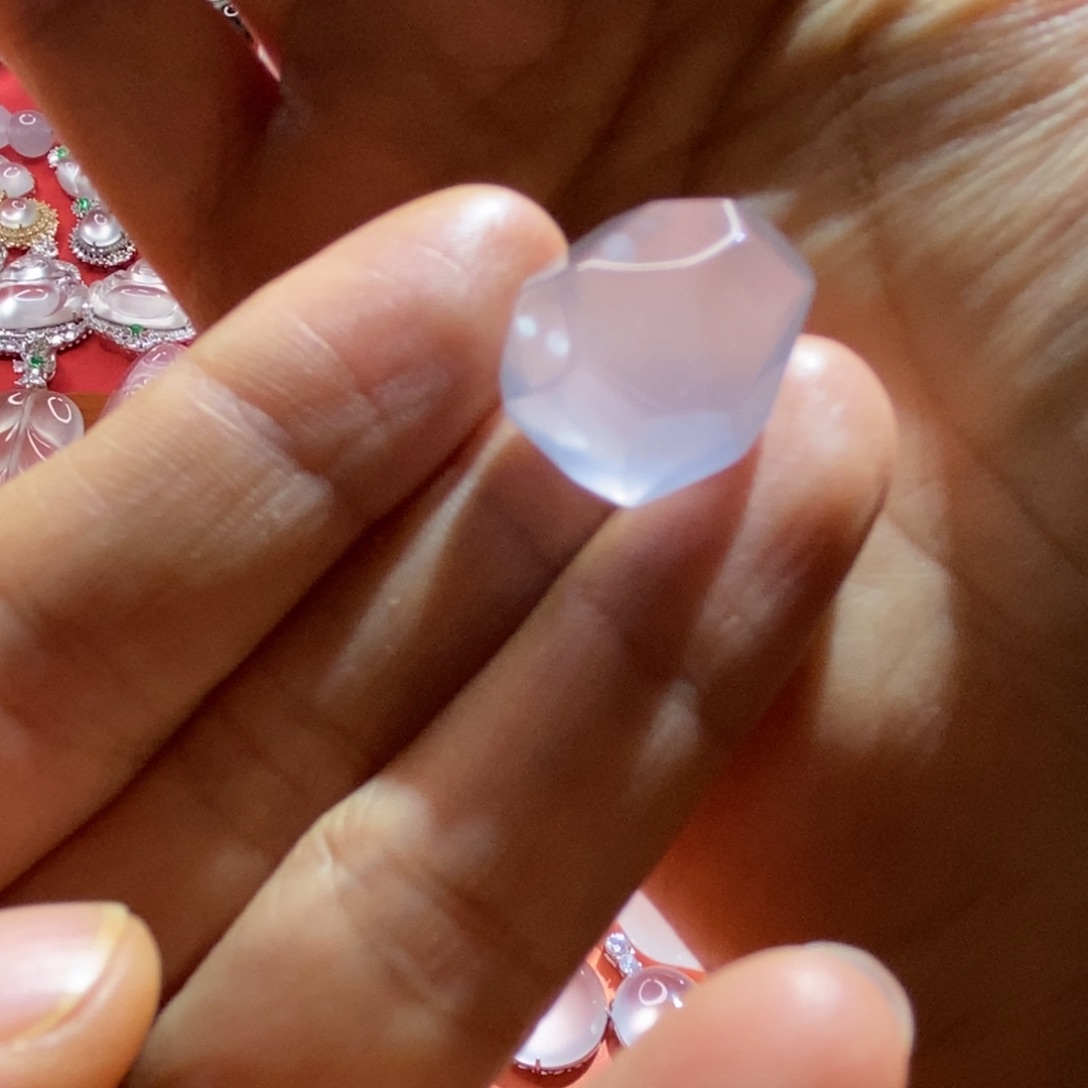 小***姐石英质玉未镶嵌其他