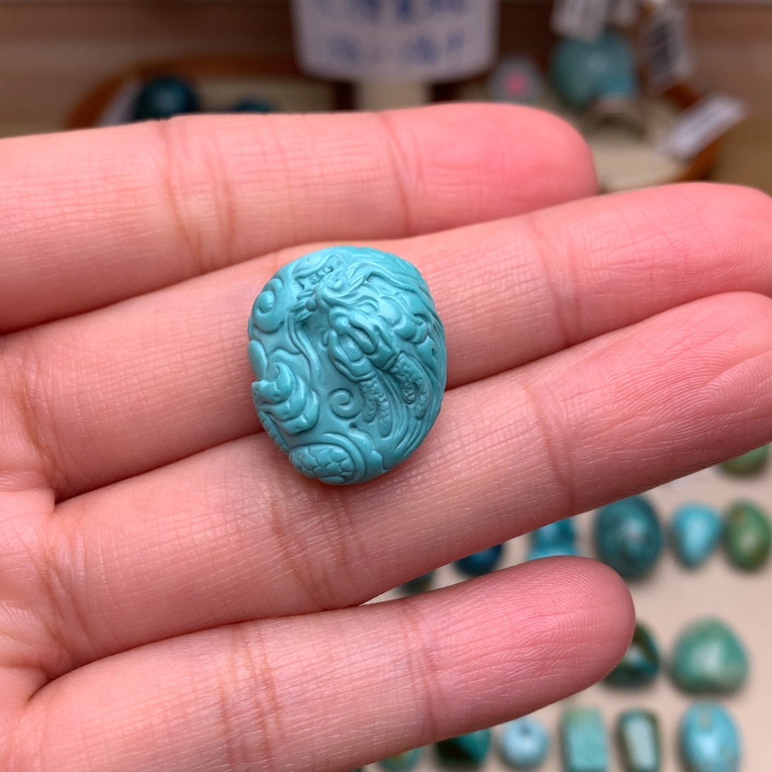 绿松石未镶嵌珠宝奇石