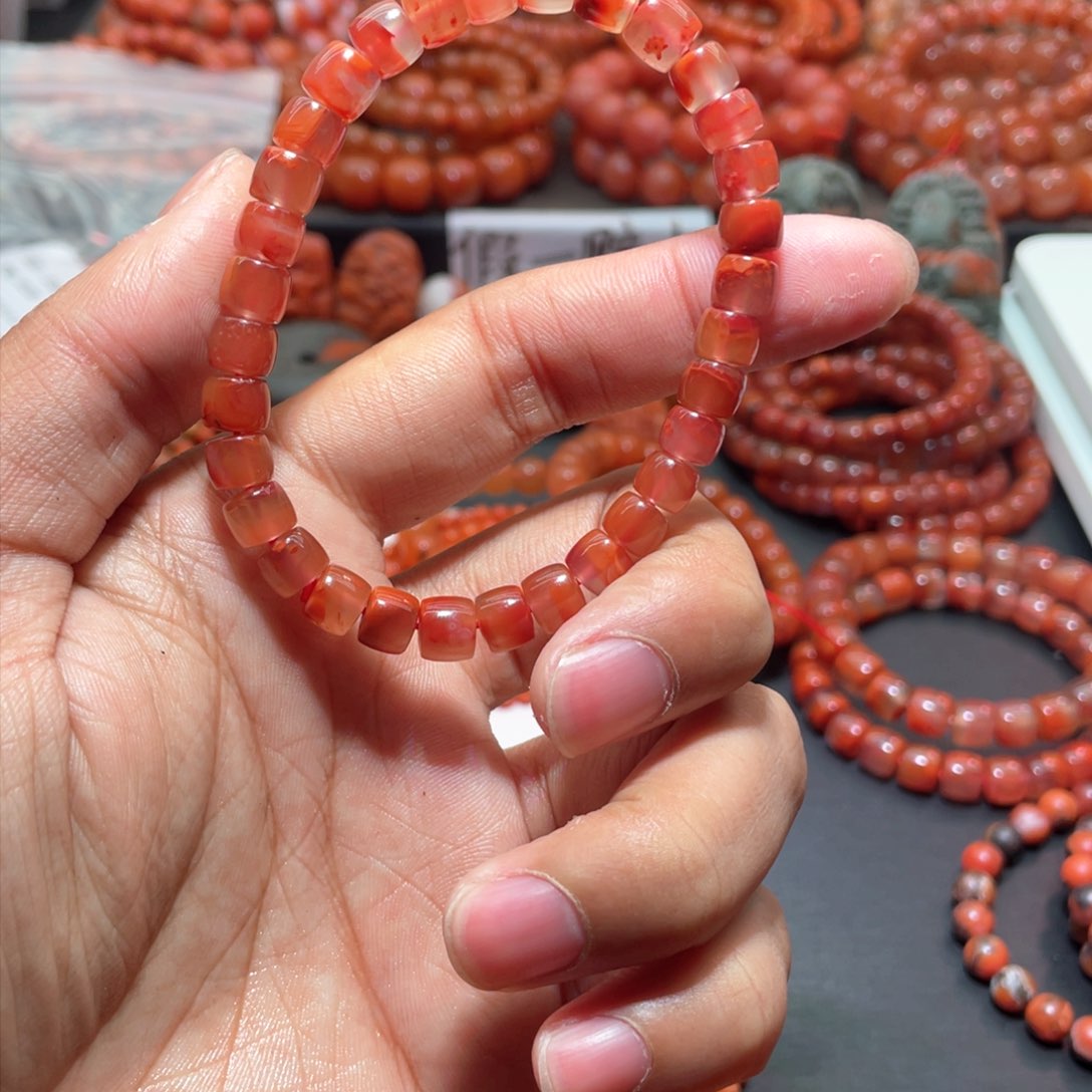 南红玛瑙手链未镶嵌