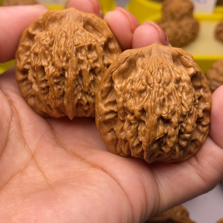 文玩核桃把件虎头