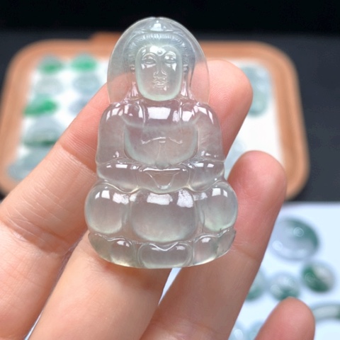 翡翠颈饰未镶嵌老坑冰种正装观音