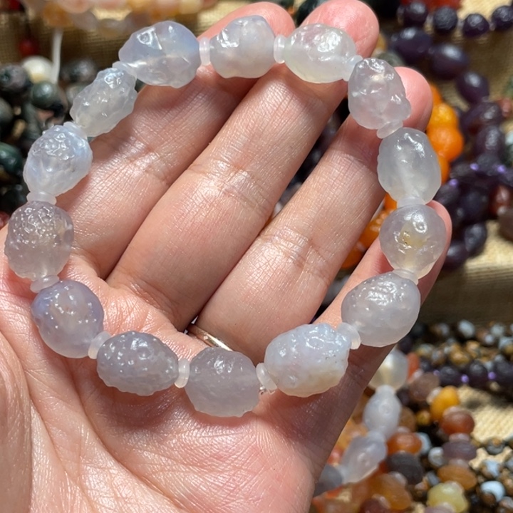 悠***.石英石非金属阿拉善原石