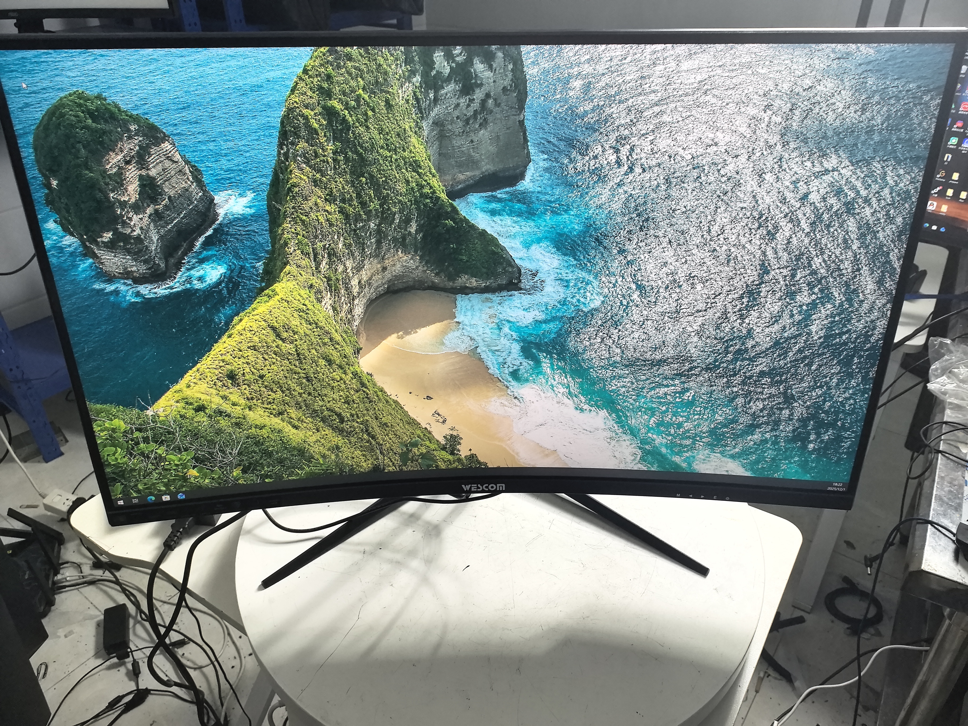 9新 HKC/惠科 长城（质量效果非常好）32寸曲面2k165hz显示器