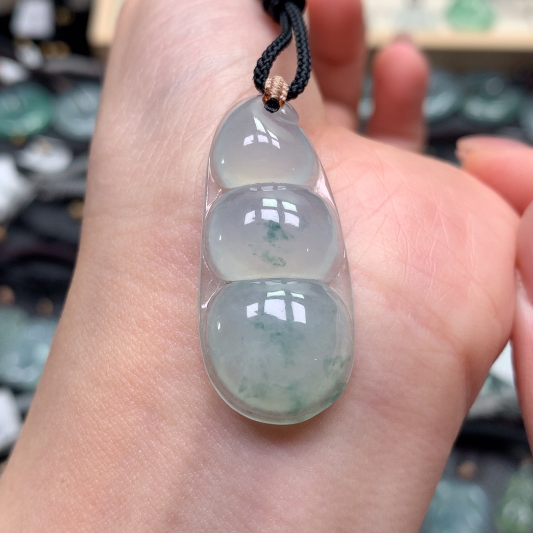 翡翠颈饰未镶嵌豆子